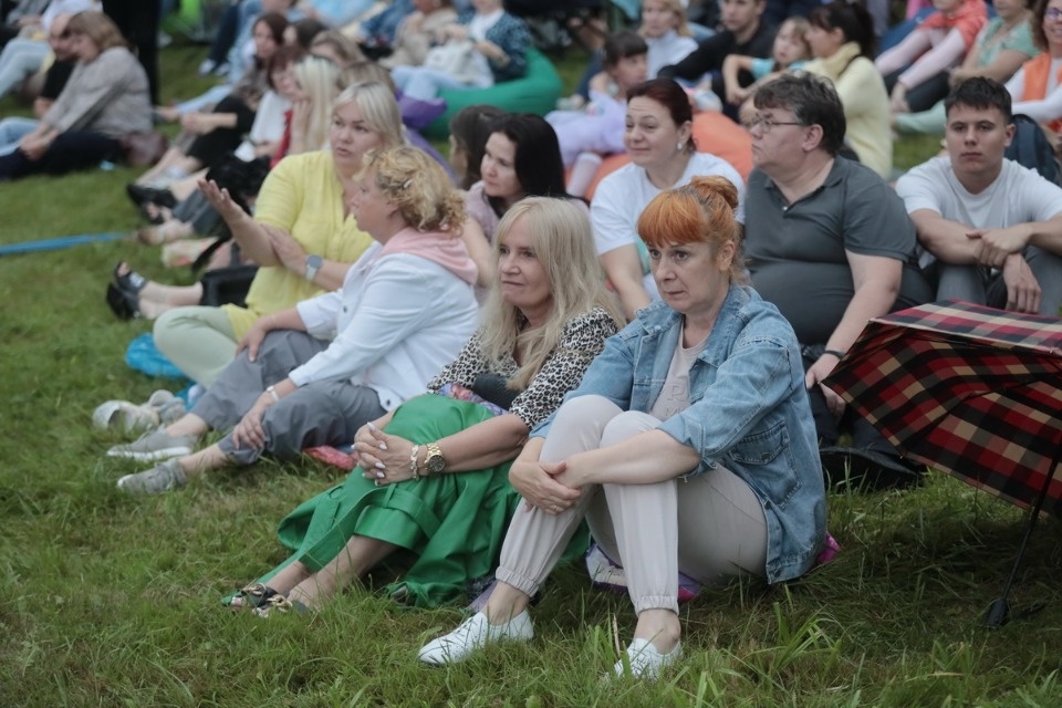 Музыка над водной гладью