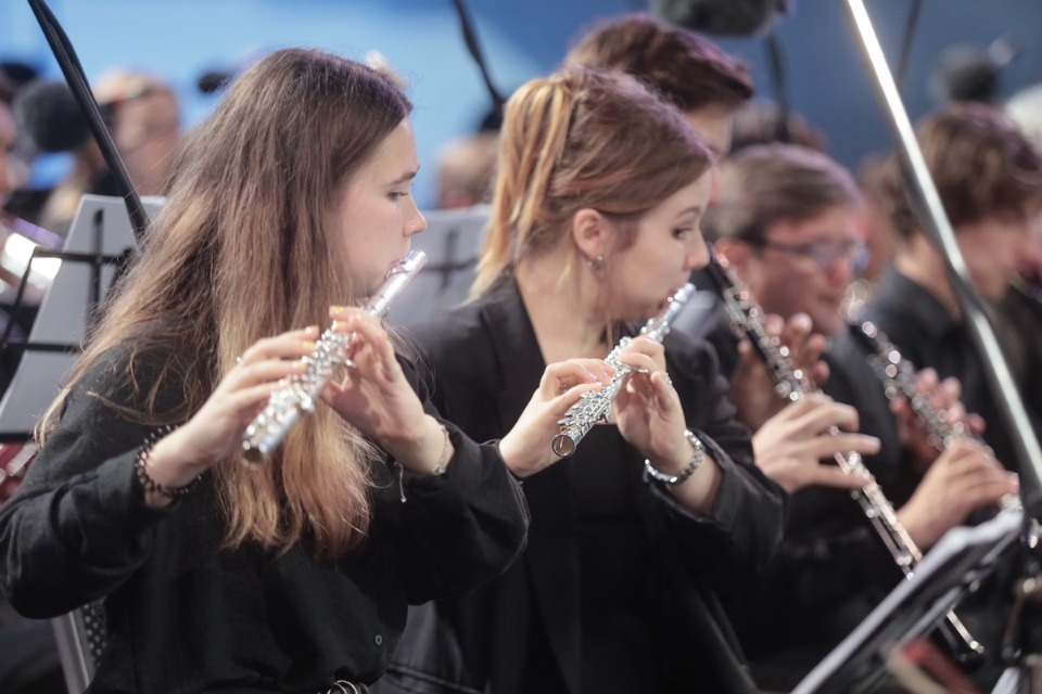 Музыка над водной гладью