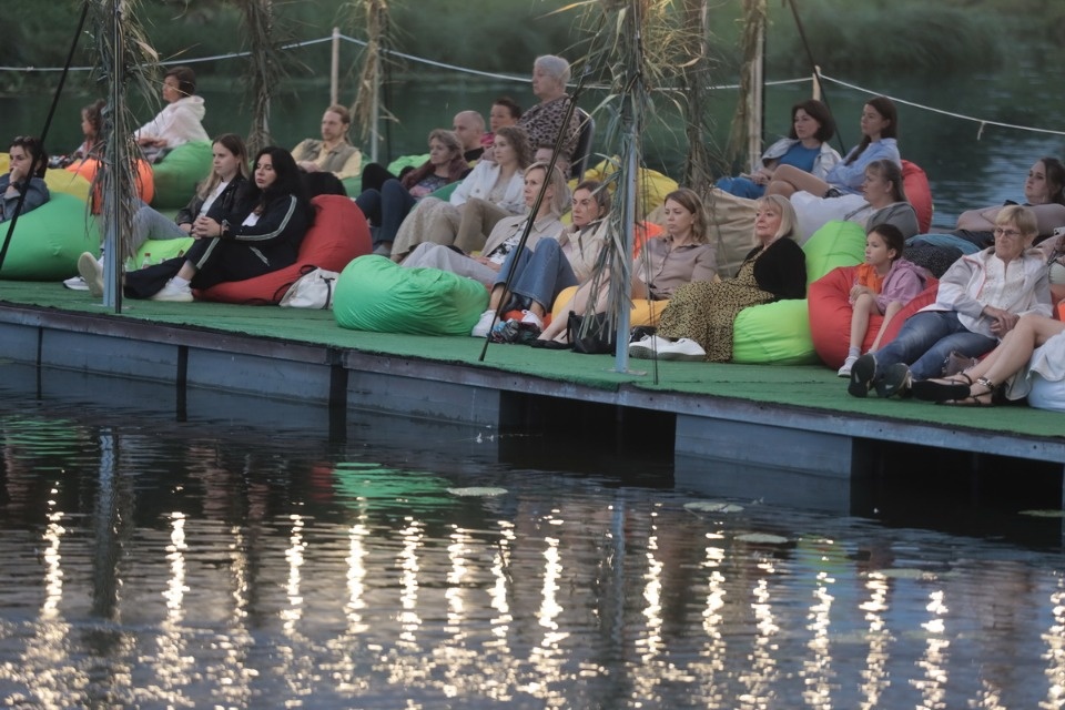 Музыка над водной гладью