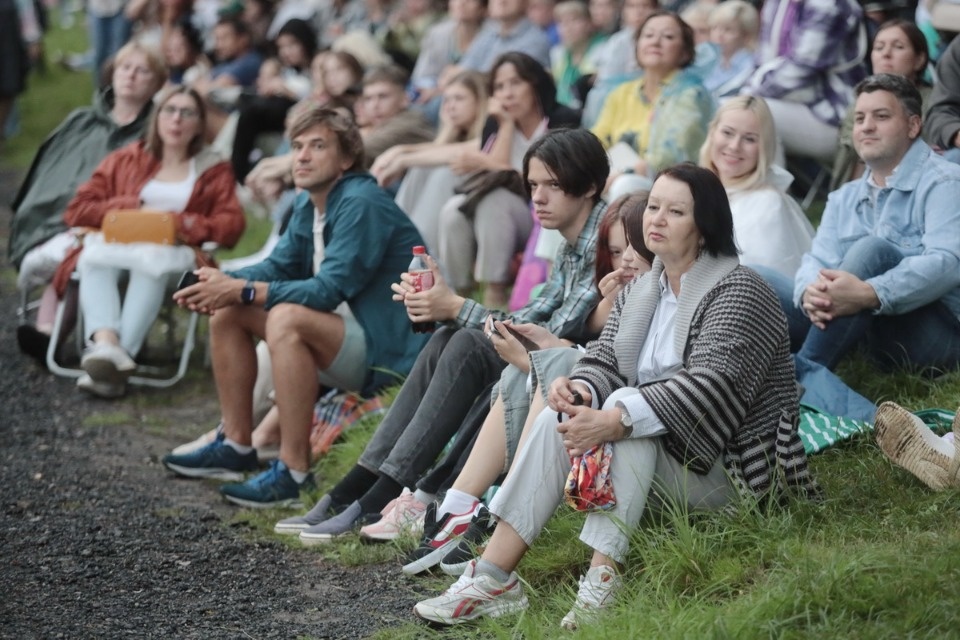 Музыка над водной гладью