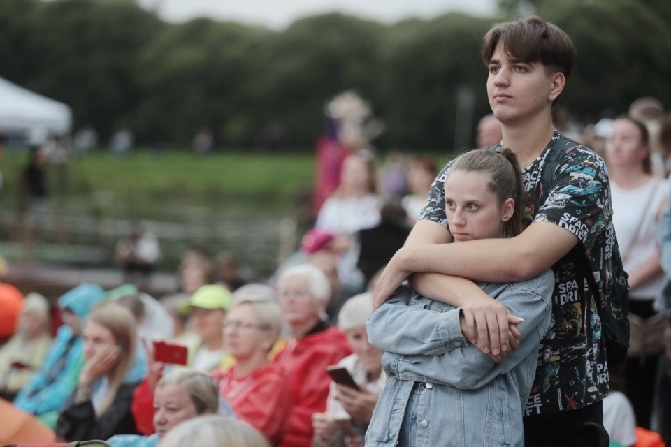 Музыка над водной гладью