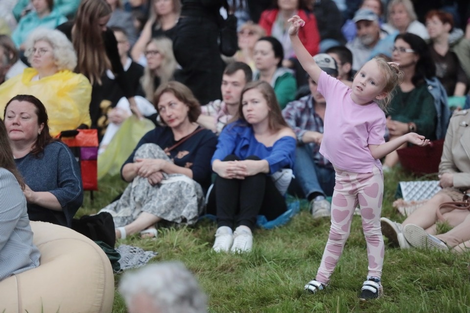 Музыка над водной гладью