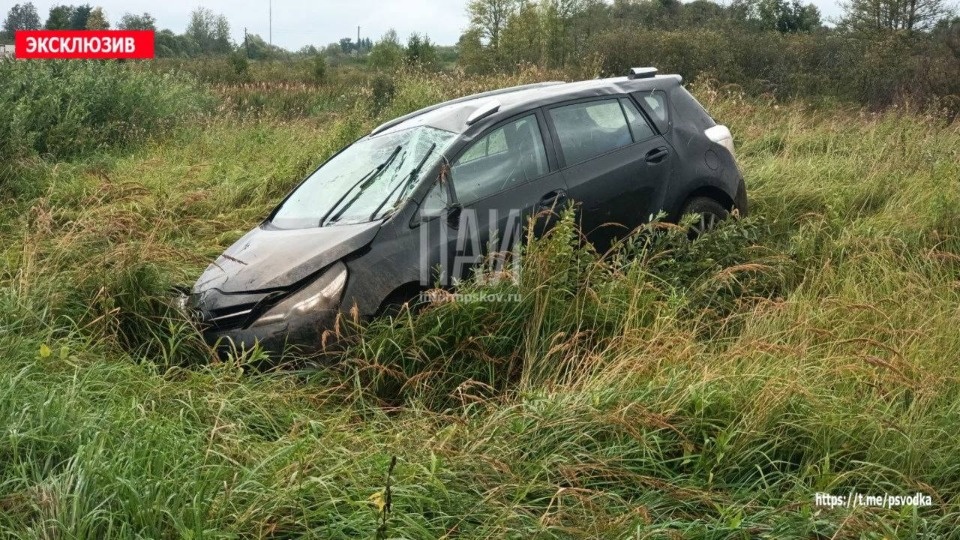 Трех человек госпитализировали в результате ДТП в Бежаницком районе Трех человек госпитализировали в результате ДТП в Бежаницком районе