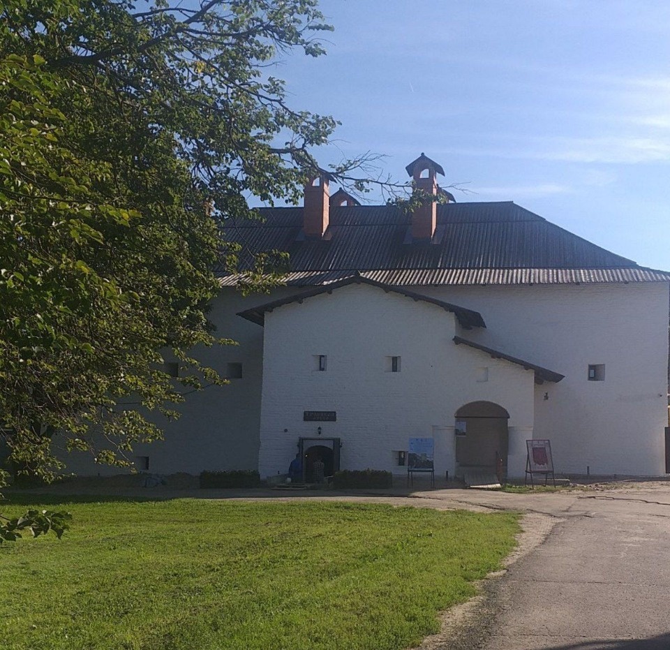 «Смесь Логачевой» используют для устройства отмостки Пороховых погребов в Псковском кремле