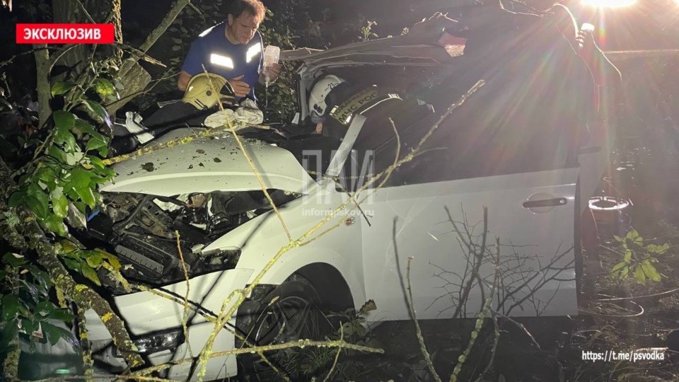 Пьяного водителя доставили в больницу в результате ДТП в Печорском районе Пьяного водителя доставили в больницу в результате ДТП в Печорском районе