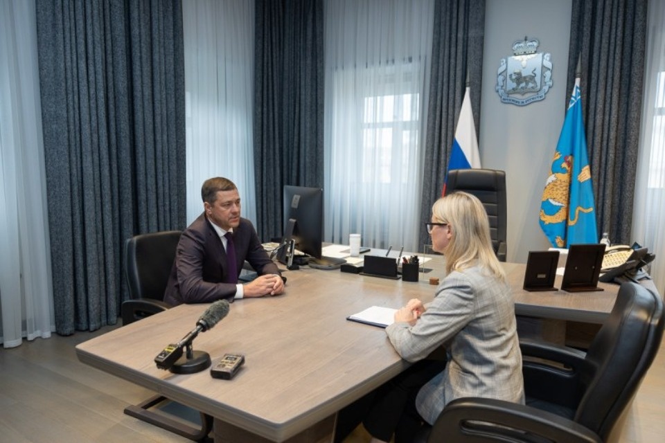 Более 14 млн рублей направили многодетным малоимущим семьям Псковской области на покупку школьной формы