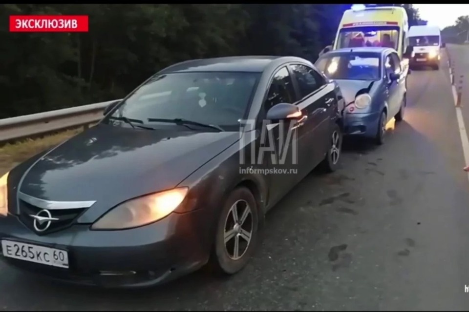  Три ребенка пострадали в результате ДТП в Псковском районе