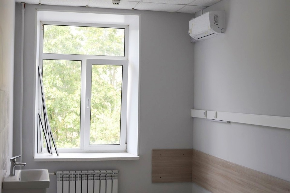   Завершается ремонт в палатах повышенной комфортности в отделении общей хирургии Псковской областной больницы 