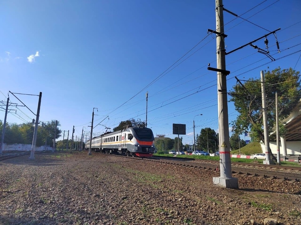 В Псковской области машинист зарезал помощника и вытолкнул его из тепловоза