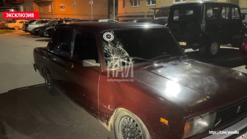 19-летнего парня госпитализировали после наезда автомобиля в Псковском районе 19-летнего парня госпитализировали после наезда автомобиля в Псковском районе