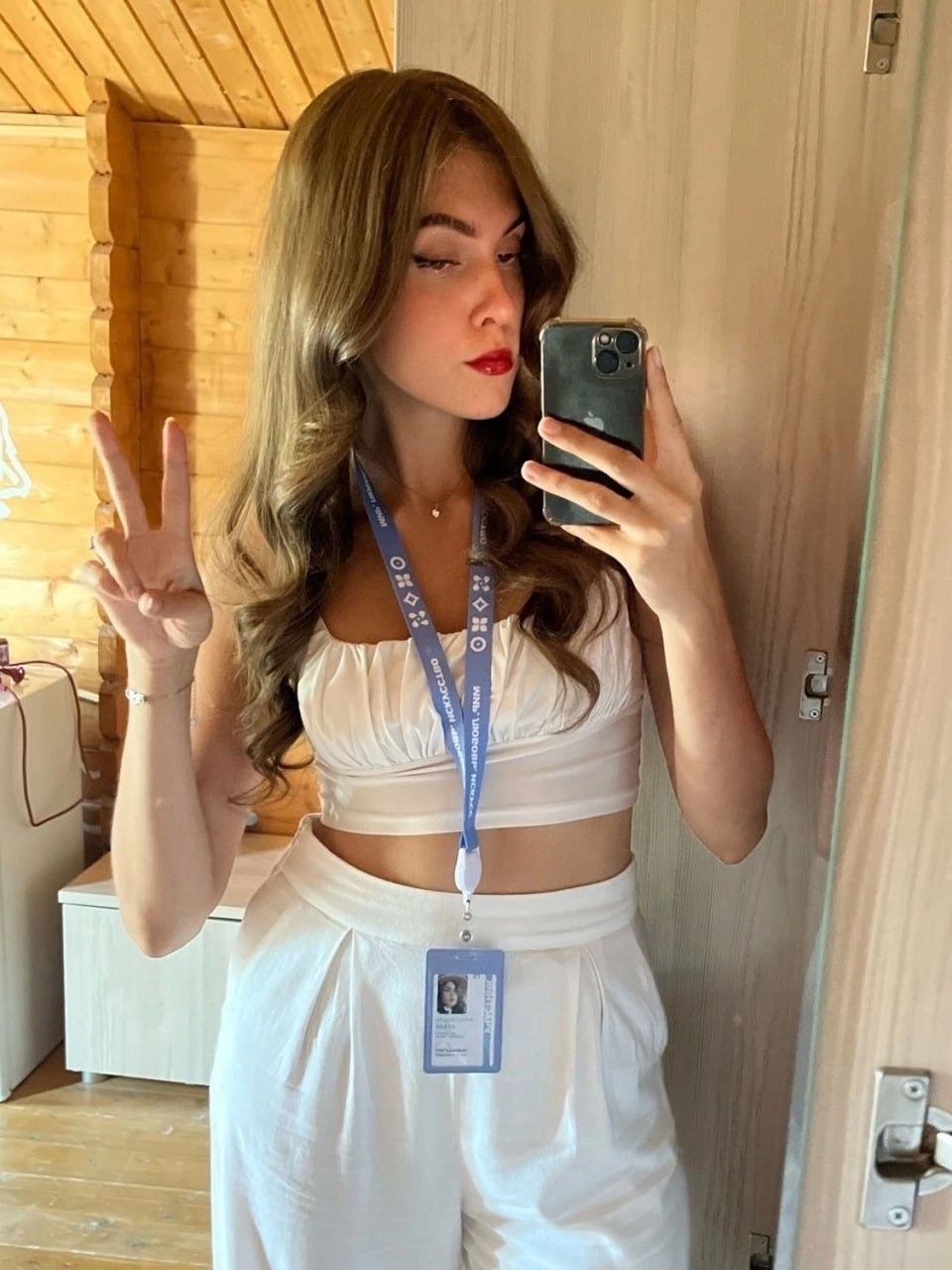 Педагог псковской художественной студии поучаствовала в форуме «Таврида» в Крыму