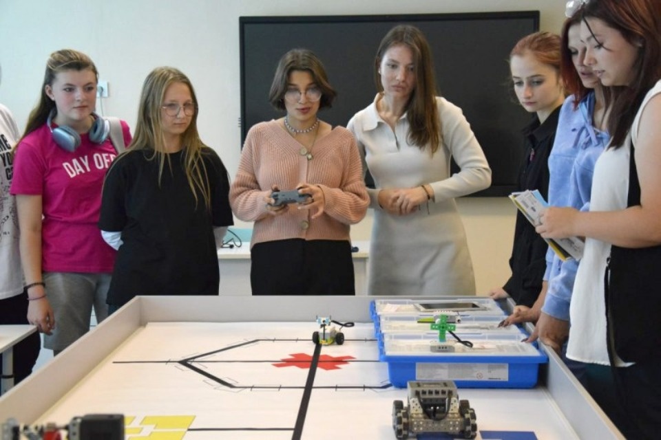 В новый «IT-куб» в Опочке записались на обучение около 300 ребят