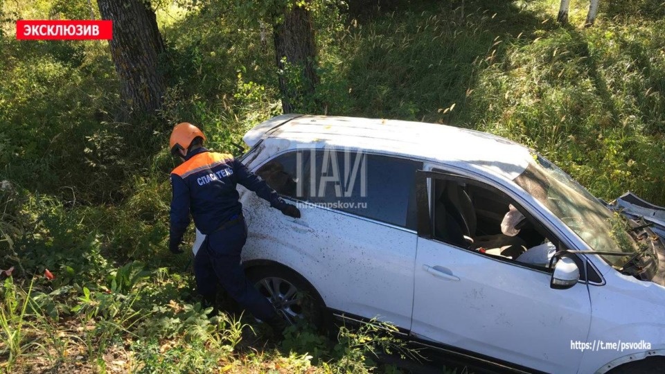Три человека пострадали в ДТП в Великолукском районе 