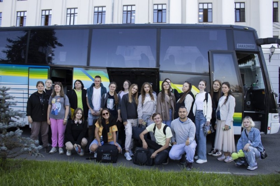 24 псковича отправилась на образовательный форум «Ладога» 