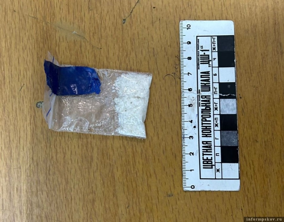 Транспортная полиция задержала псковича с мефедроном 