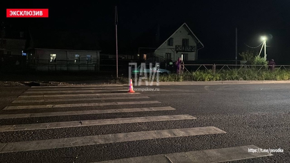 Водитель сбил пешехода и скрылся с места аварии в Великих Луках Водитель сбил пешехода и скрылся с места аварии в Великих Луках