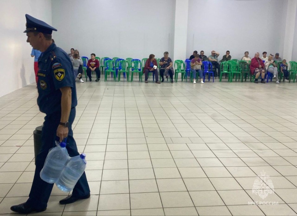 Более 200 жителей тверского Торопца прибыли в Псковскую область