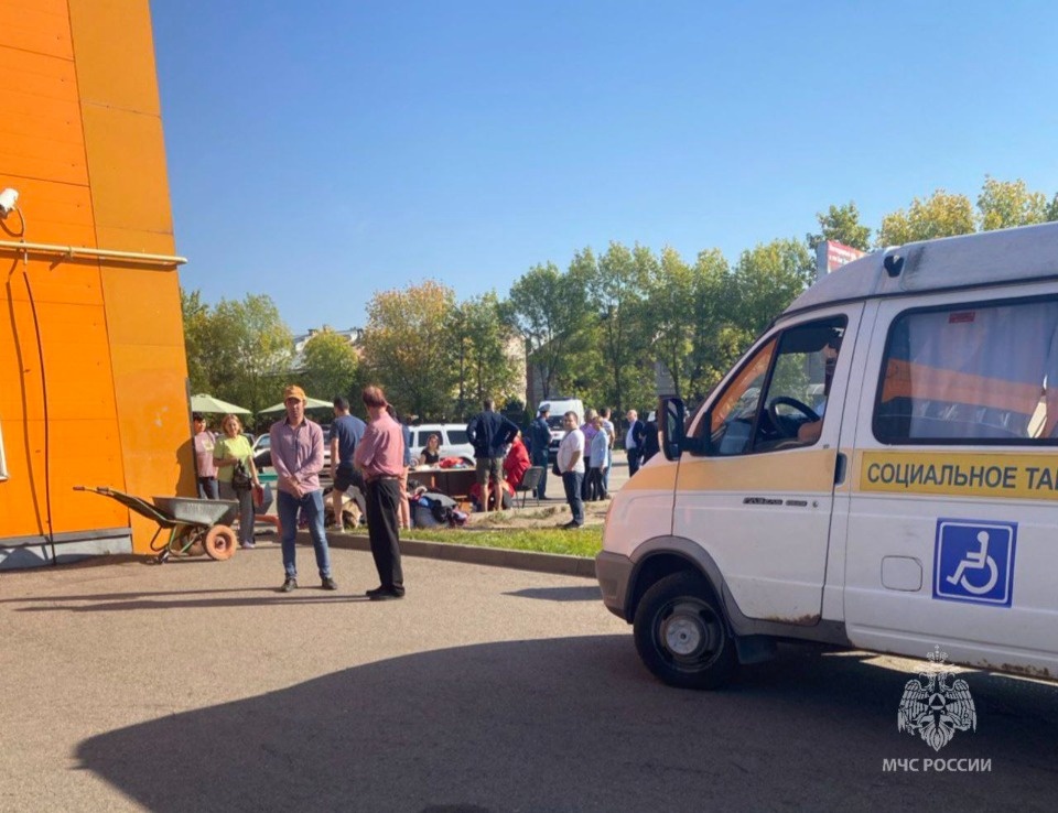 Более 200 жителей тверского Торопца прибыли в Псковскую область