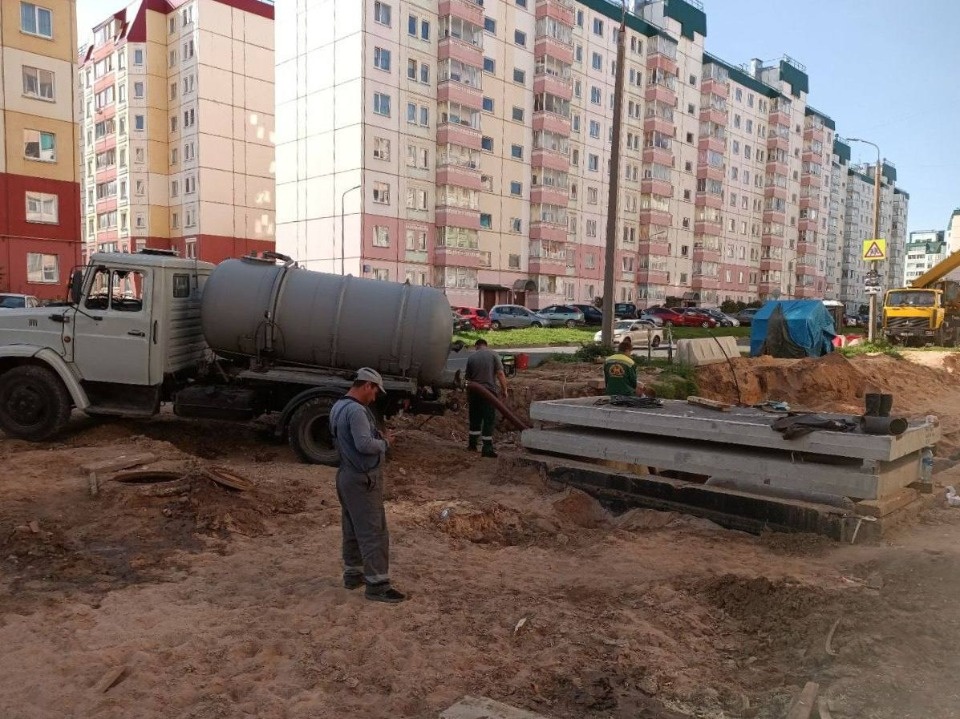 Гидравлические испытания на теплотрассе на Шестака в Пскове завершили раньше срока