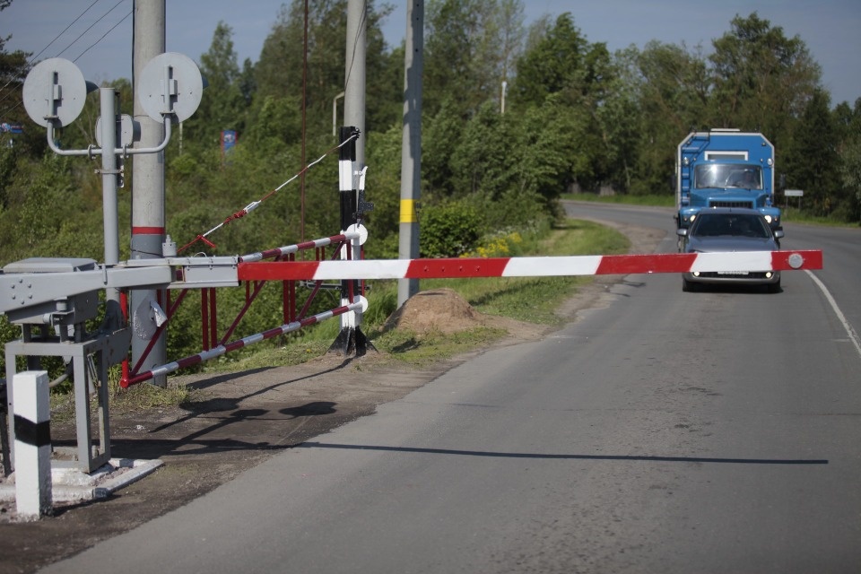 Железнодорожный переезд в Великих Луках закроют с 26 сентября Железнодорожный переезд в Великих Луках закроют с 26 сентября