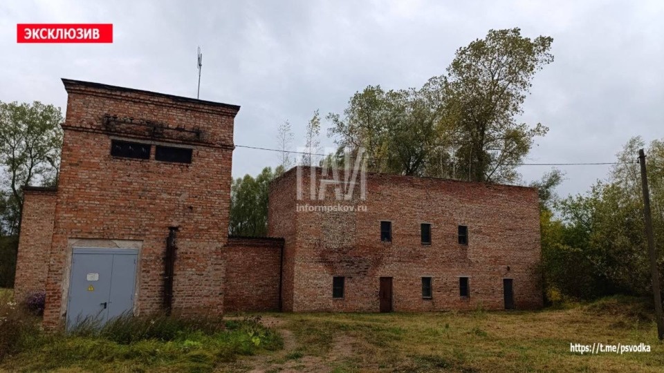 На предприятии в Новосокольниках обнаружили тело работника