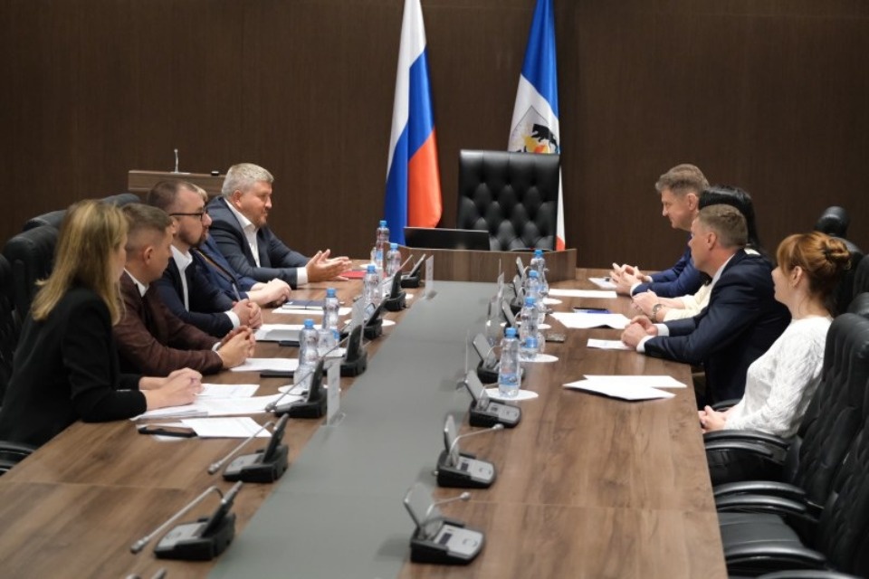 Псковские и новгородские власти развивают сотрудничество в сфере ЖКХ и строительства