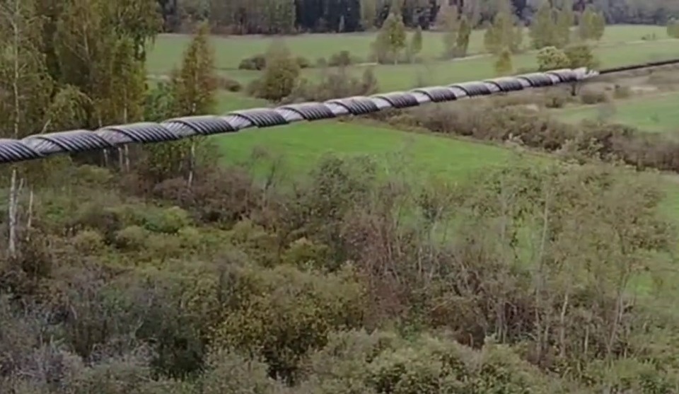 После удара молнии на ЛЭП под Псковом отремонтировали грозозащиту После удара молнии на ЛЭП под Псковом отремонтировали грозозащиту