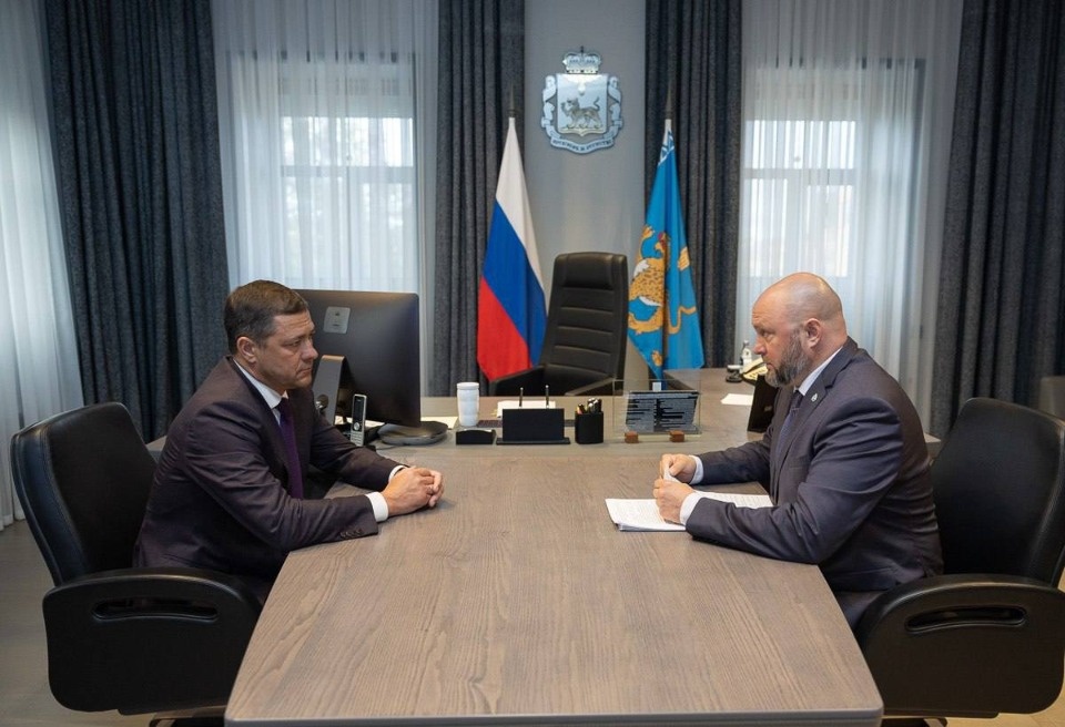 Около 130 км трасс уже обновили в Псковской области с начала года