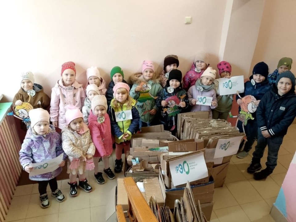 Около 27 тонн макулатуры собрали образовательные организации Псковской области в рамках акции «БумБатл»