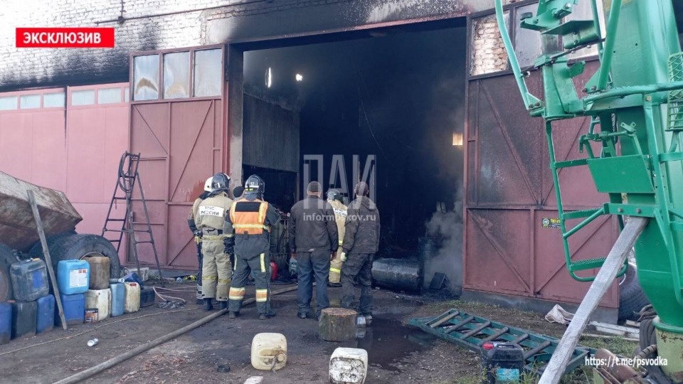 Пожар в ремонтом помещении ликвидировали в Невеле  