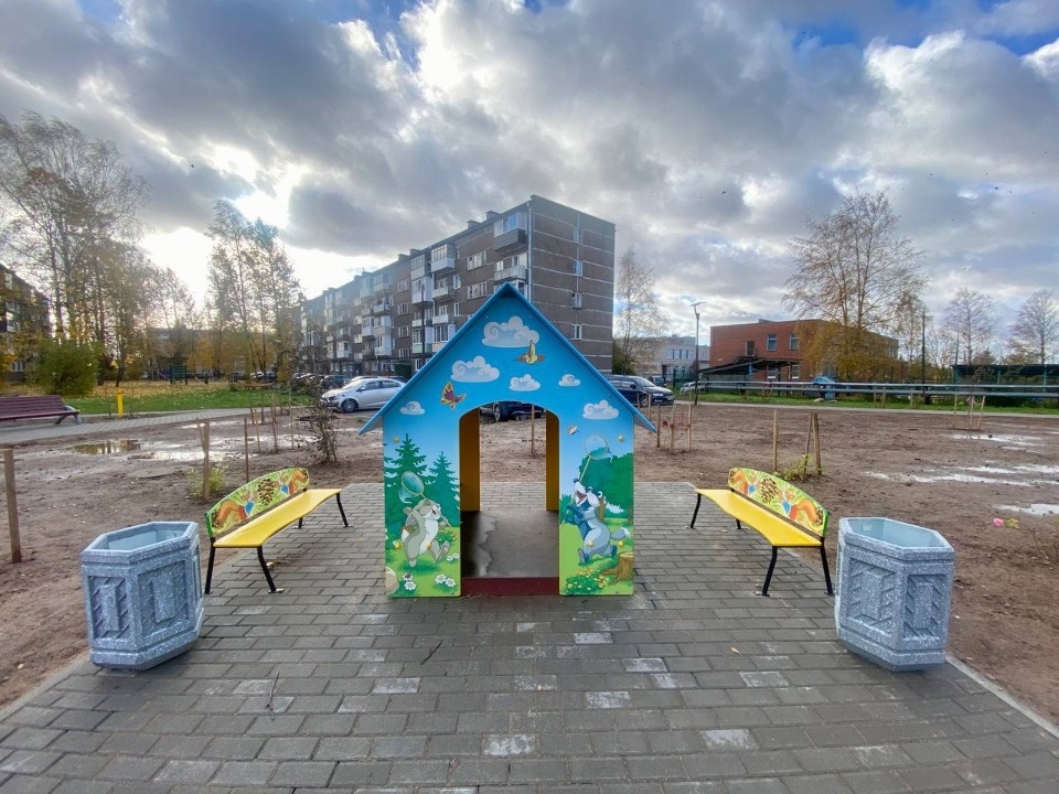 Завершены работы над мини-сквером «Белочкин хуторок» в Овсище города Пскова Завершены работы над мини-сквером «Белочкин хуторок» в Овсище города Пскова