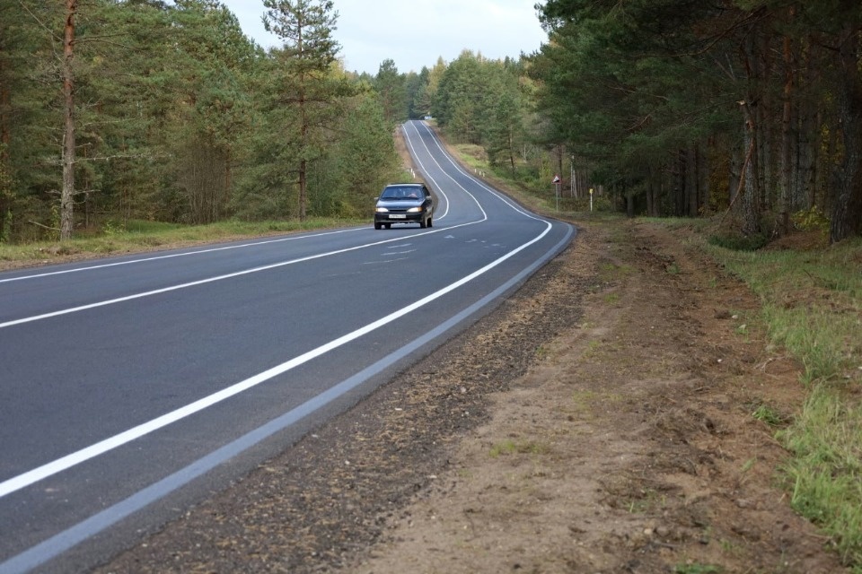 Участок дороги Остров – Новоржев ввели в эксплуатацию после ремонта Участок дороги Остров – Новоржев ввели в эксплуатацию после ремонта