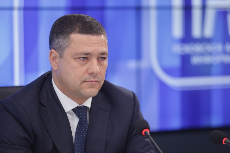 Михаил Ведерников поздравил спецназ с профессиональным праздником