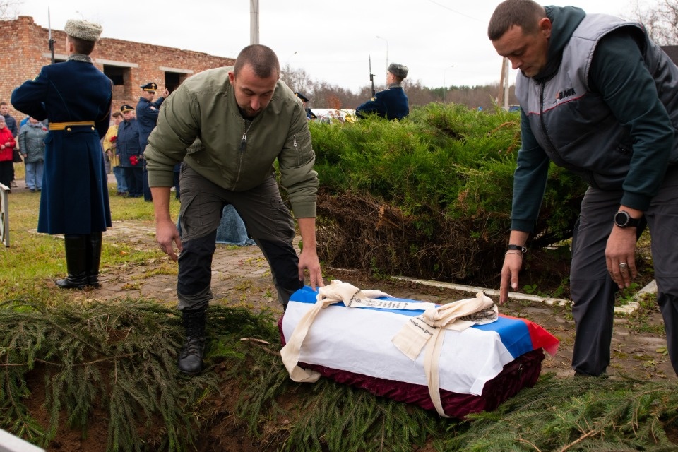 В Псковском районе захоронили останки летчика времен Великой Отечественной войны