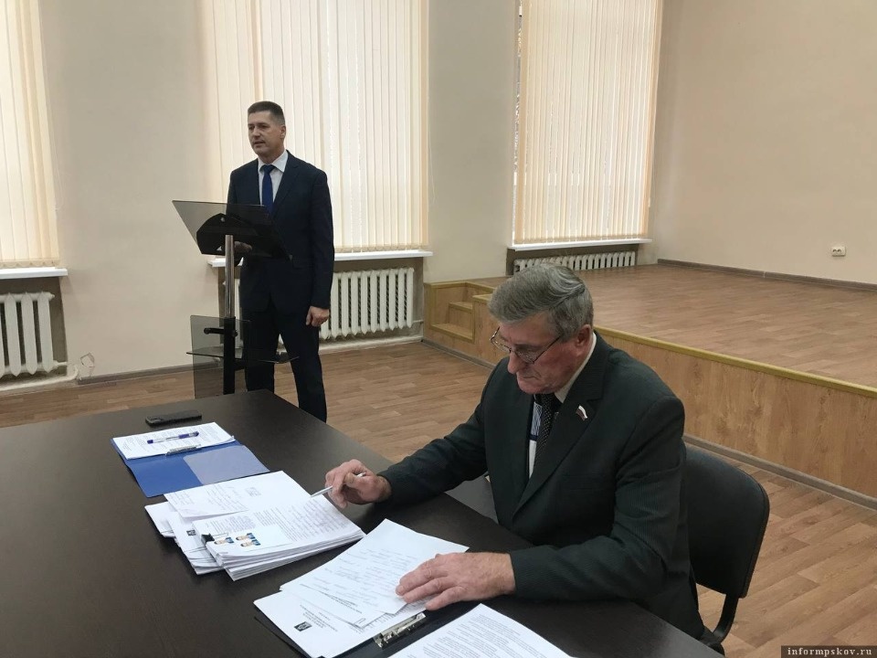 Дмитрия Петрова избрали главой Усвятского муниципального округа