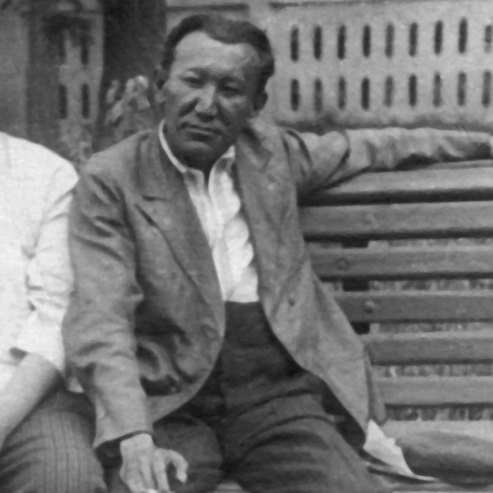 Захоронение погибшего в Великую Отечественную войну киргизского поэта нашли в Псковском районе Захоронение погибшего в Великую Отечественную войну киргизского поэта нашли в Псковском районе