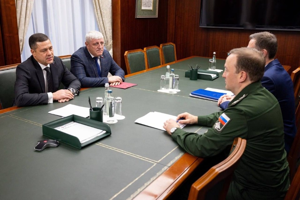 Развитие общественных территорий Псковской области обсудили Михаил Ведерников и замминистра обороны Павел Фрадков Развитие общественных территорий Псковской области обсудили Михаил Ведерников и замминистра обороны Павел Фрадков