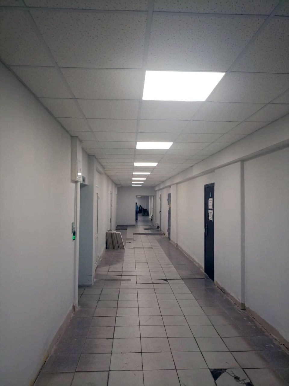 Продолжается ремонт приемного отделения филиала областной больницы в Великих Луках