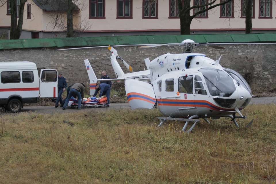 Правительство России выделит деньги на поддержку санавиации в Псковской области 