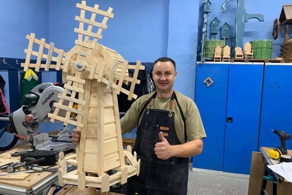 Шесть столяров боролись за победу в конкурсе «Лучший по профессии» в Пскове