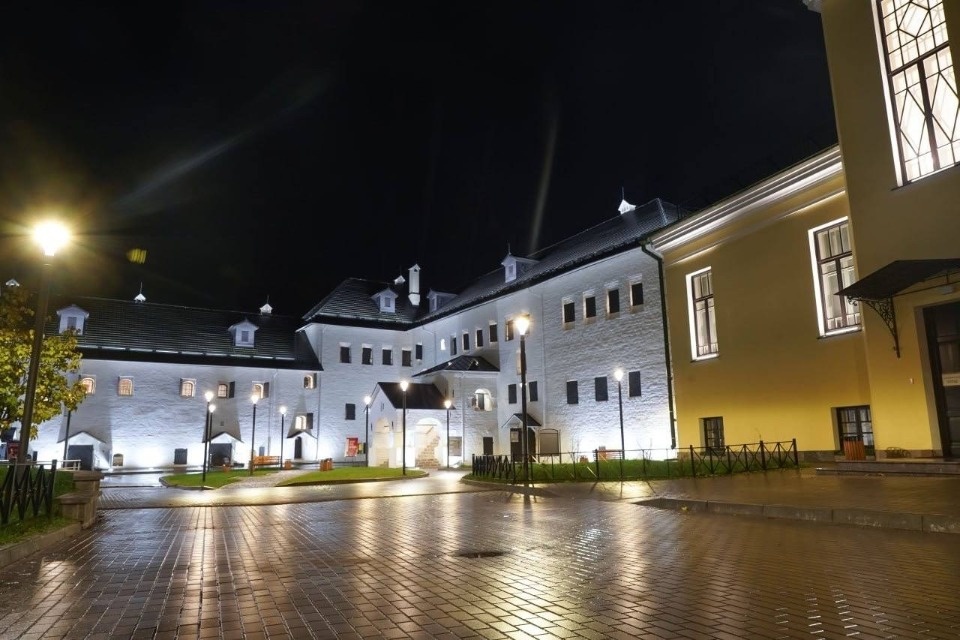 Вдова петербургского художника пожертвовала Псковскому музею более 250 его работ Вдова петербургского художника пожертвовала Псковскому музею более 250 его работ