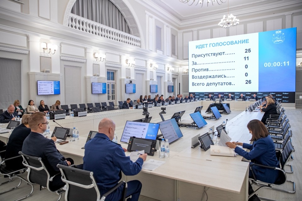 Федеральные нормы о социальной поддержке участников СВО отразили в псковском законодательстве