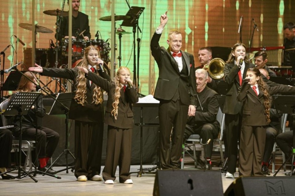 Первый концерт эстрадно-джазового оркестра Псковской области прошел с аншлагом