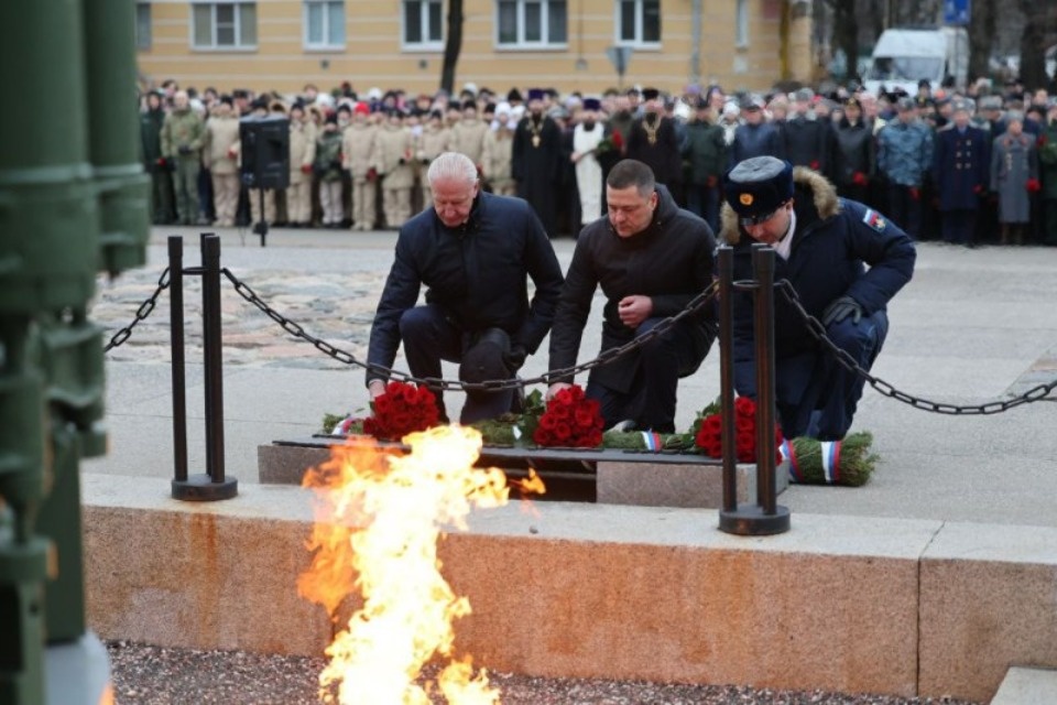 В Пскове в День Героев Отечества почтили память защитников Родины В Пскове в День Героев Отечества почтили память защитников Родины