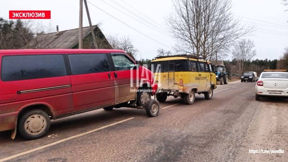 Двух водителей госпитализировали после ДТП в Красногородском районе Двух водителей госпитализировали после ДТП в Красногородском районе