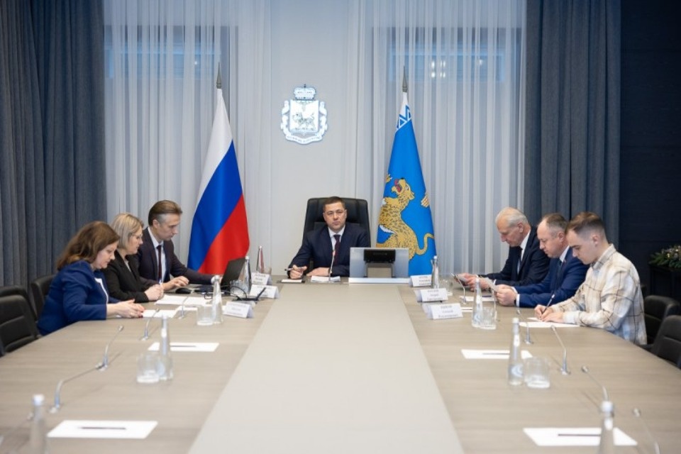 Михаил Ведерников провел совещание по реализации программы «Псковский гектар»