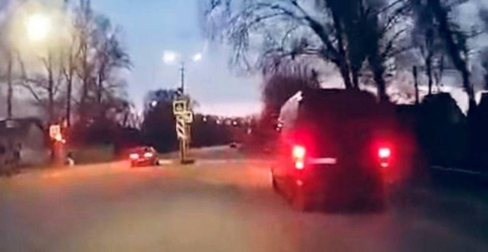 В Великих Луках грубо нарушившего ПДД водителя оштрафовали на 15 тысяч рублей В Великих Луках грубо нарушившего ПДД водителя оштрафовали на 15 тысяч рублей