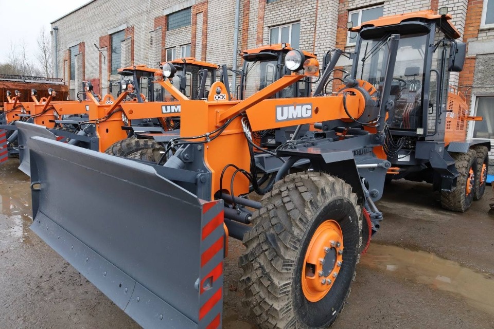 52 единицы дорожной техники закупили в Псковской области за год 52 единицы дорожной техники закупили в Псковской области за год