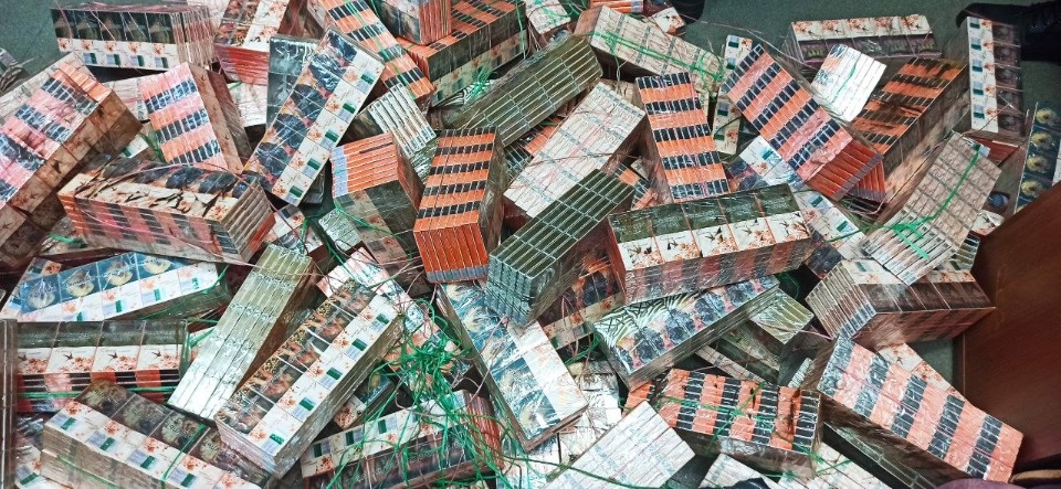 Псковские пограничники пресекли контрабанду сигарет стоимостью 465 тысяч рублей Псковские пограничники пресекли контрабанду сигарет стоимостью 465 тысяч рублей