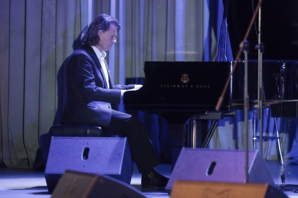 Неоконченная симфония Неоконченная симфония